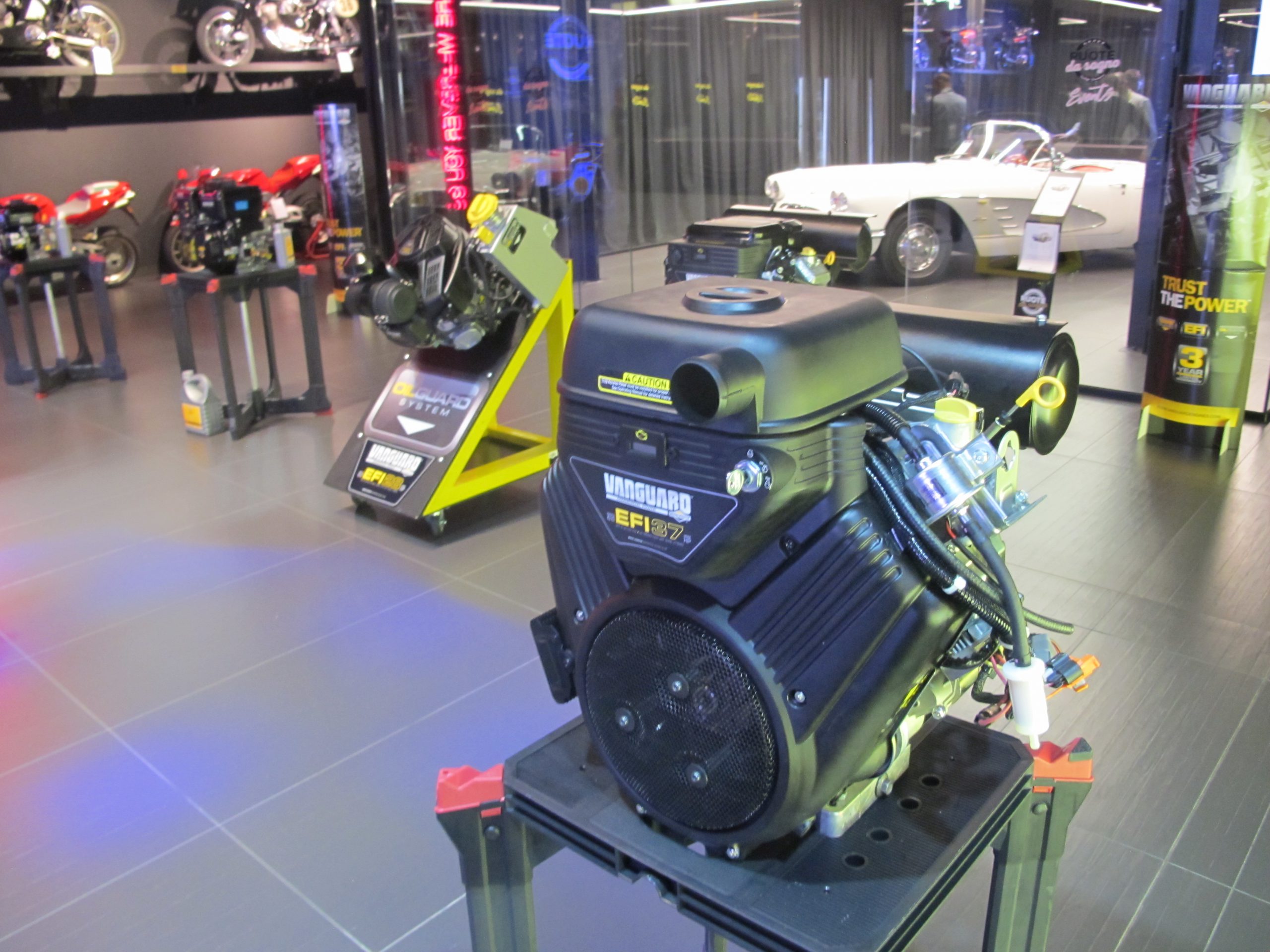 Htr810 Vanguard V-Twin EFI and s15W-50 syntethic oil by Briggs&Stratton