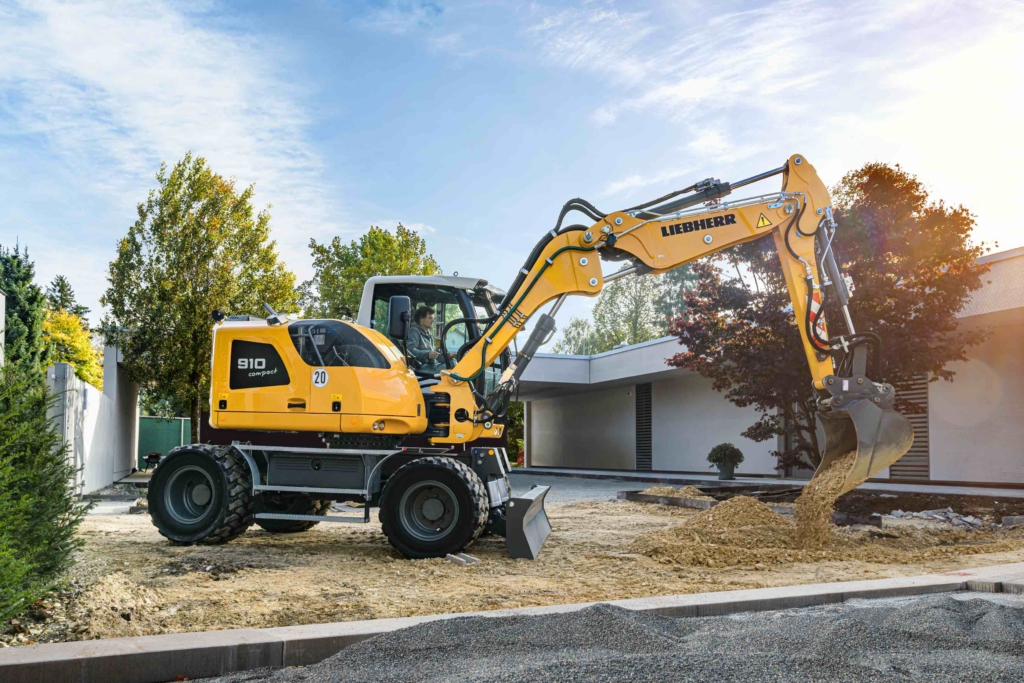 Liebherr Compact wheeled excavators