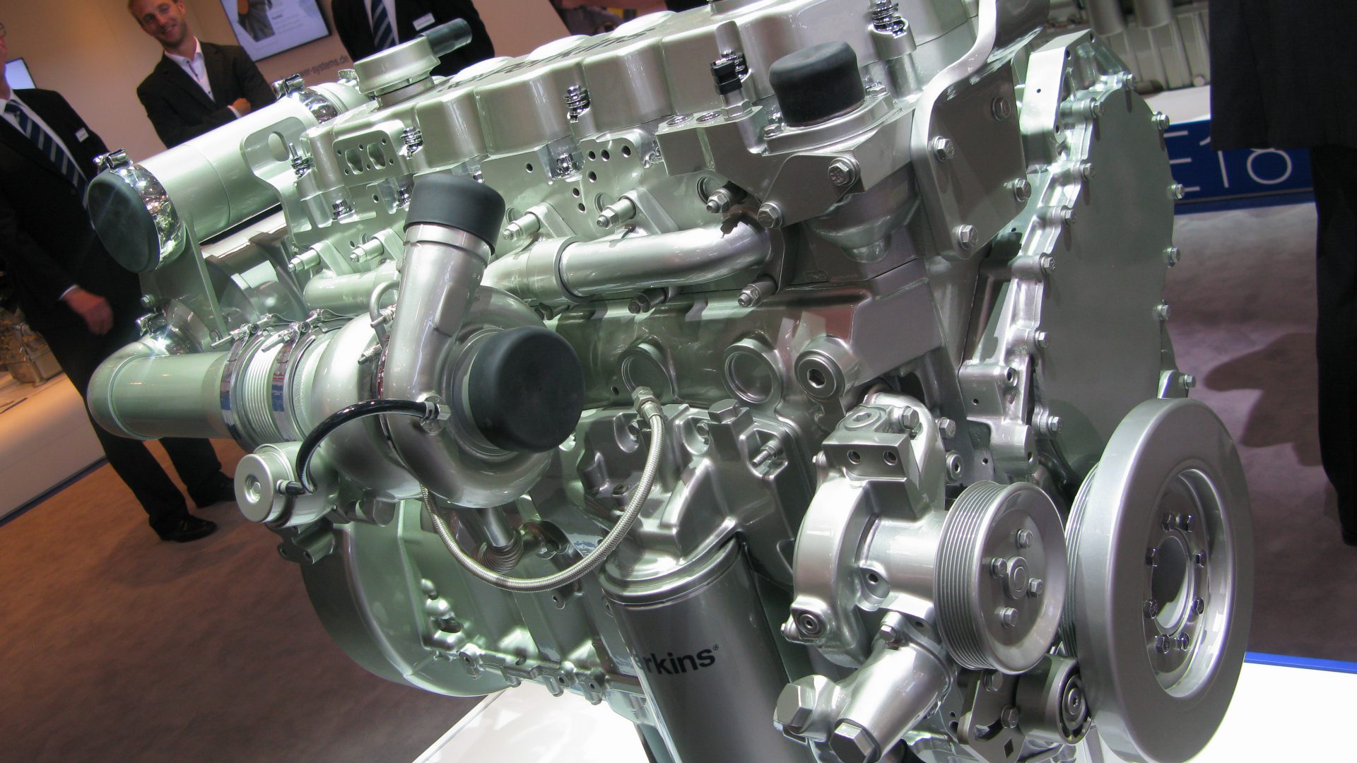 9-11 liters industrial diesel engines comparison. Perkins performs very ...