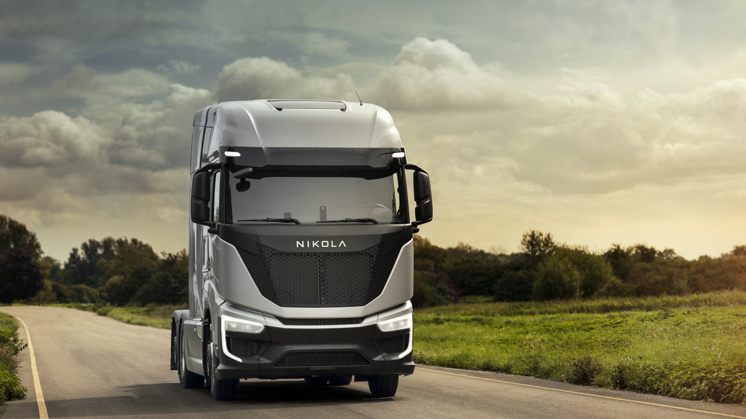 Nikola one тягач
