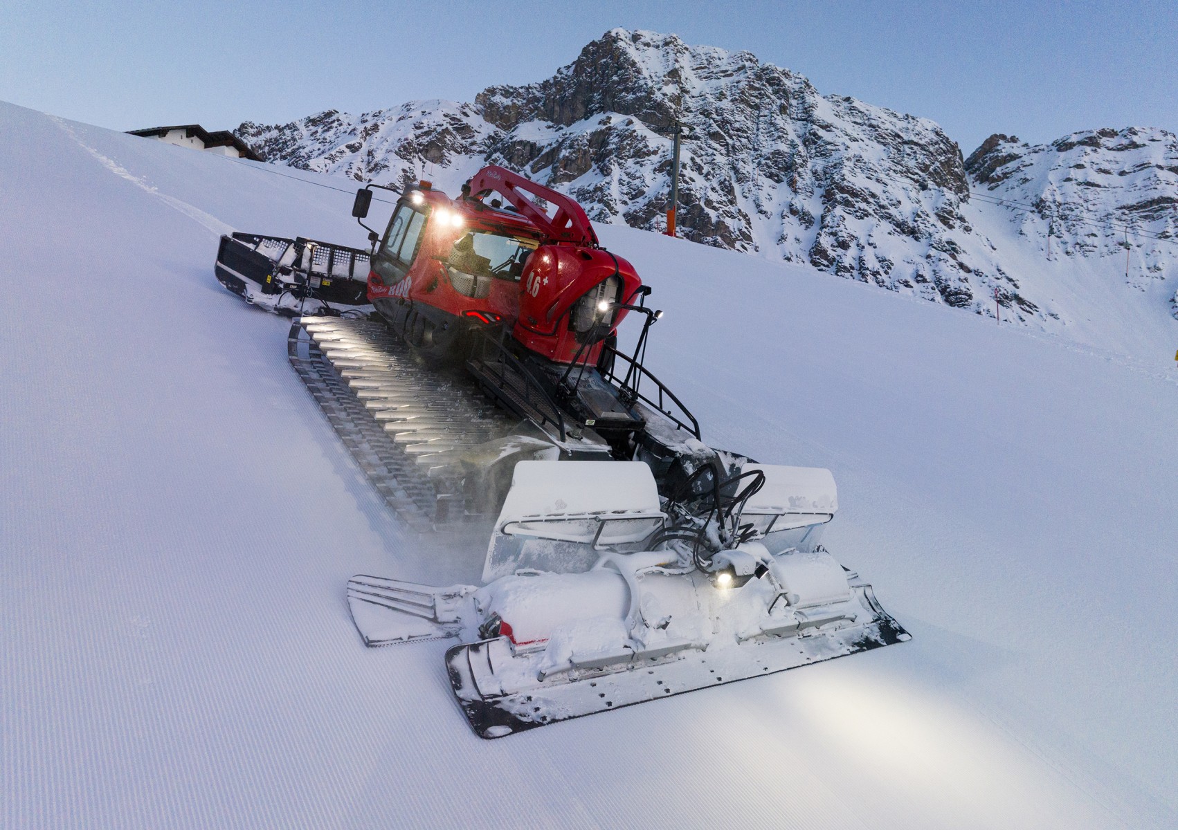 MAN D3876 engine equips snow groomer PistenBully 800