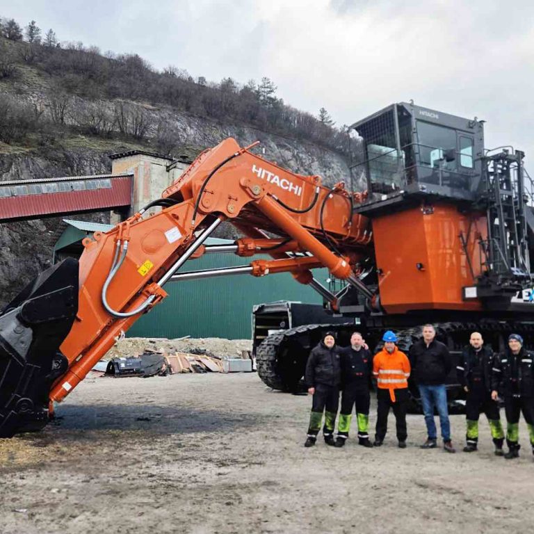 Hitachi EX2600-7E ultra-large excavator - Powertrain International